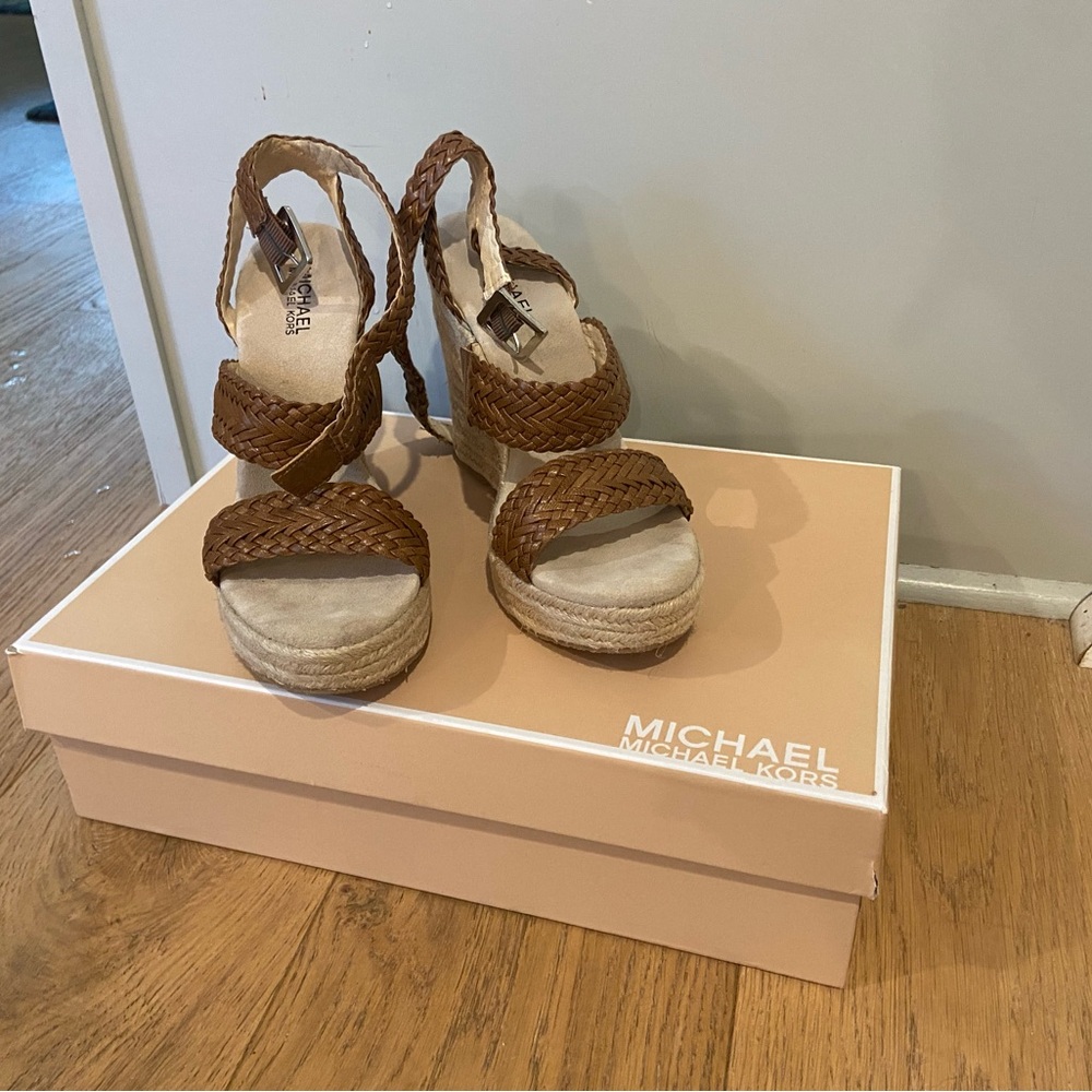 Michael Kors Juniper Espadrille Tan Leather Woven Wedges Size 9